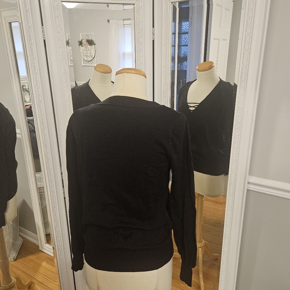 JustFab Lace Front Black Sweater Size M - Picture 3 of 3